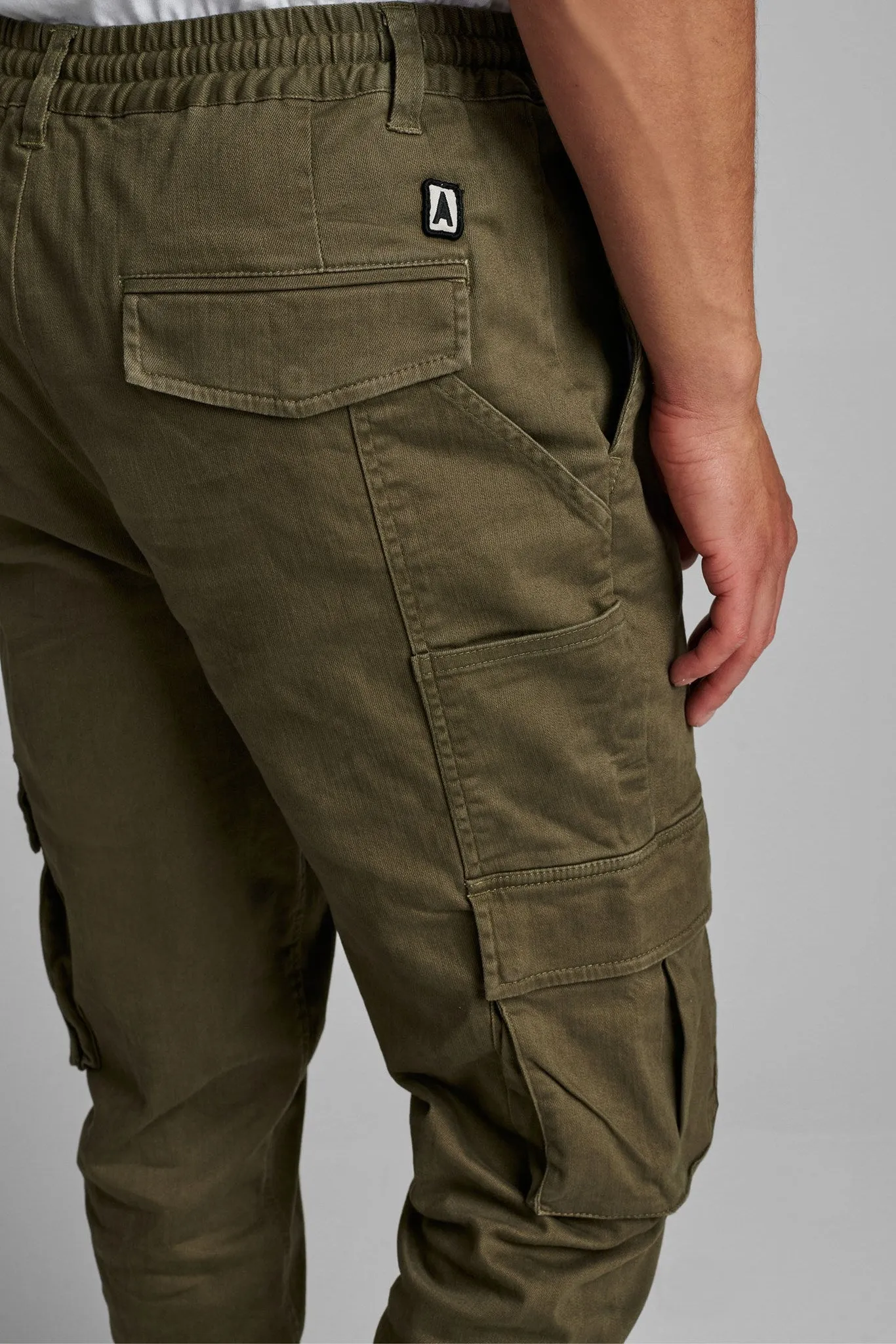 AKBOLT ELASTIC PANTS - Cypress