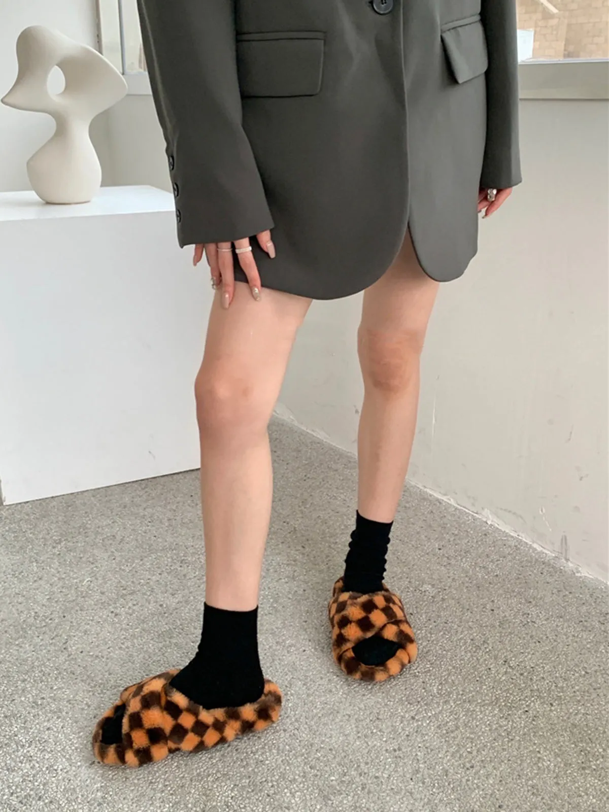 Checkerboard Print Plush Slippers -Orange