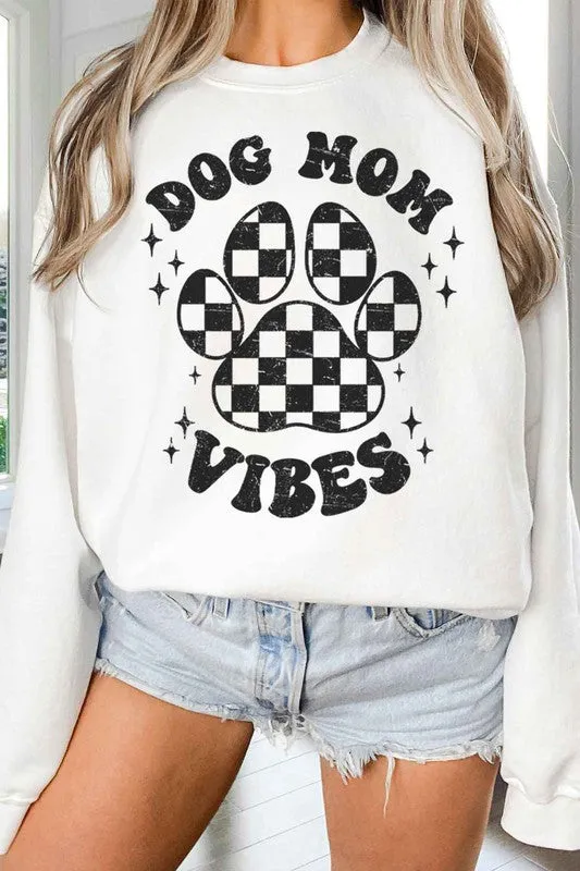 DOG MOM VIBES OVERSIZED SWEATSHIRT