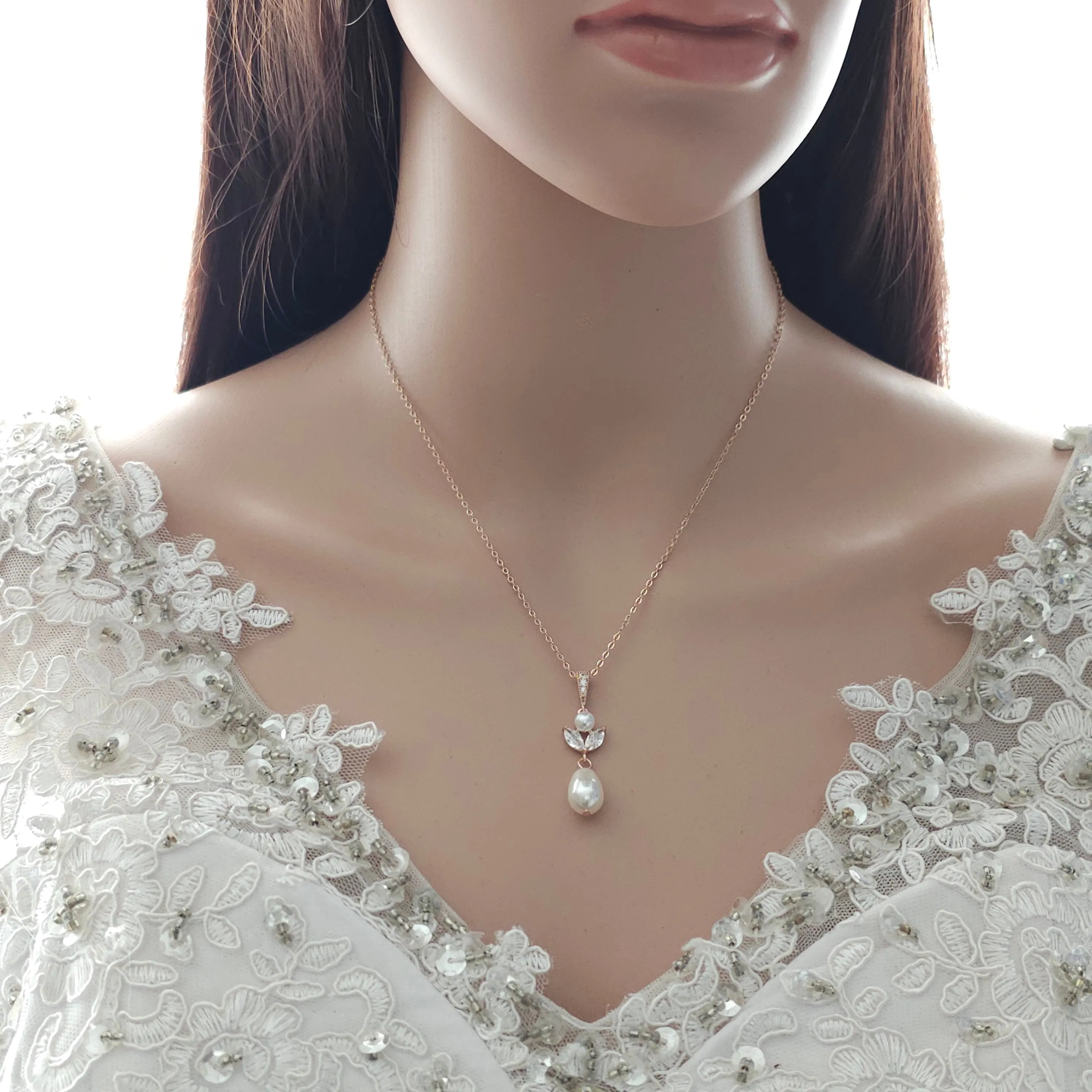 Minimalistic Wedding Necklace with Backdrop for Brides-Leila