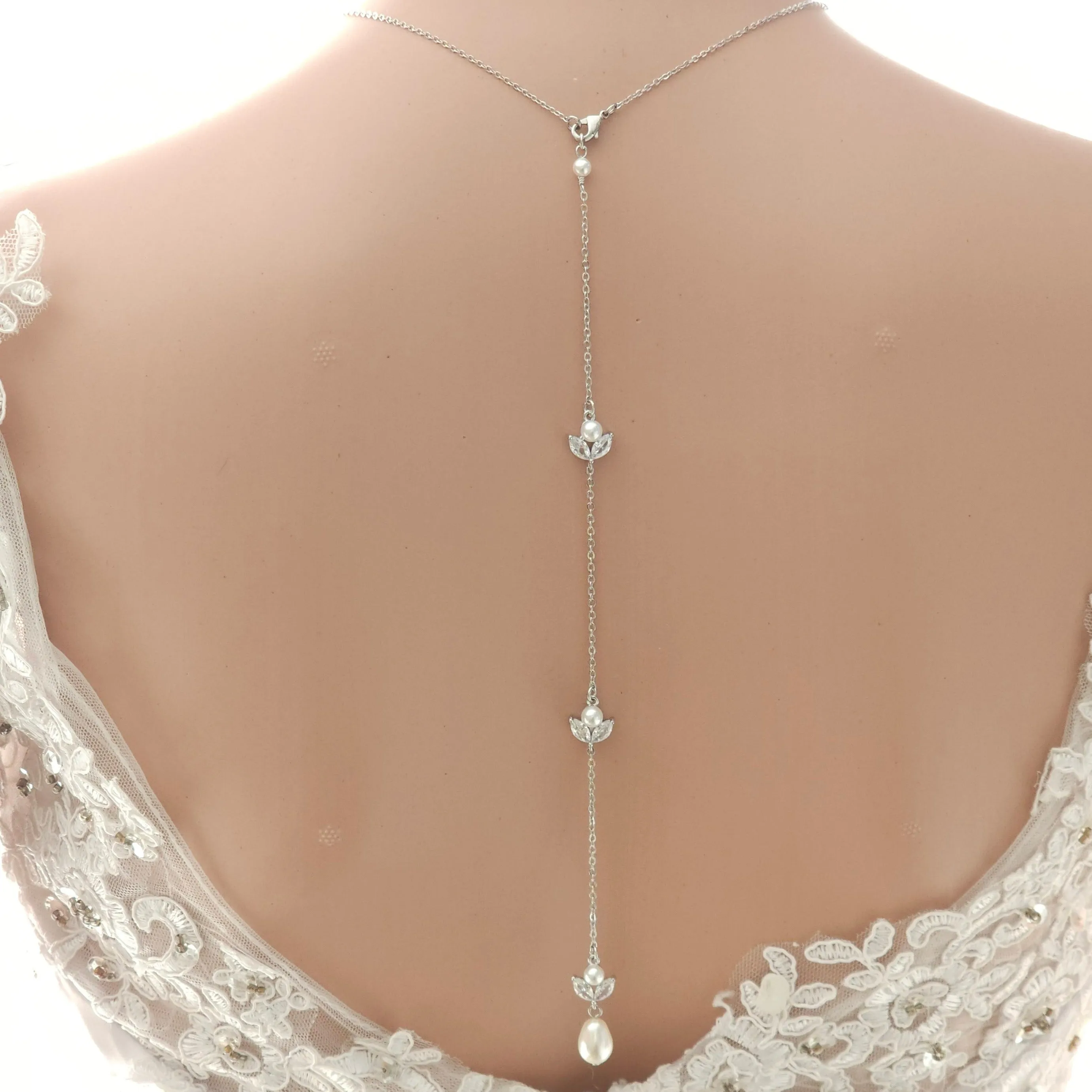 Minimalistic Wedding Necklace with Backdrop for Brides-Leila