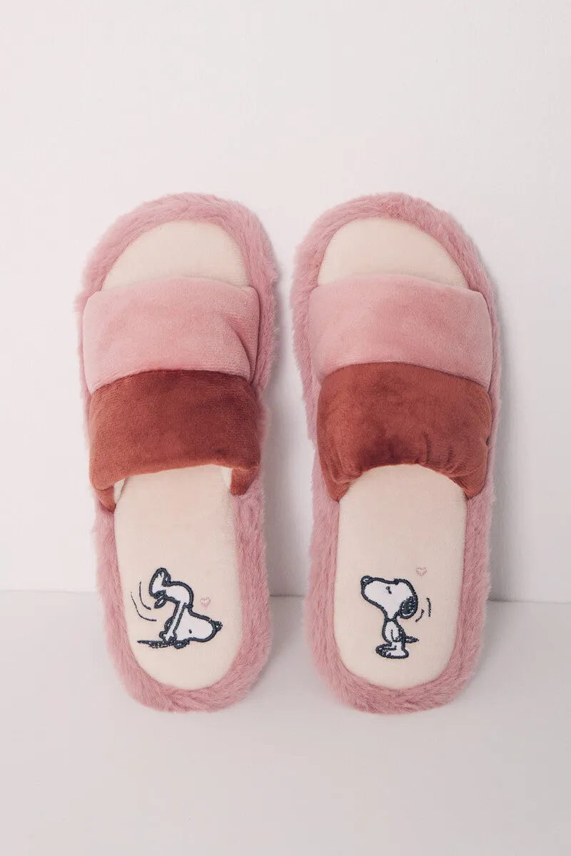 Pink Snoopy open house slipper