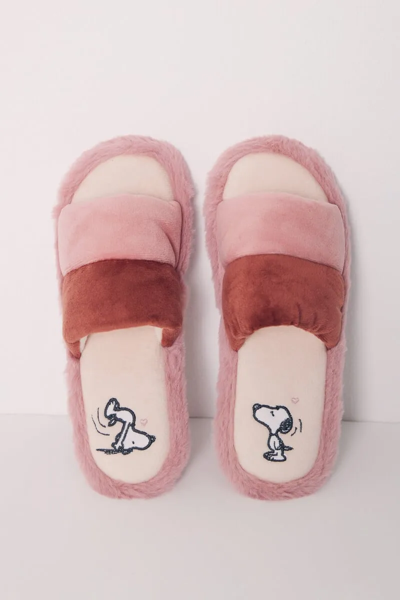 Pink Snoopy open house slipper