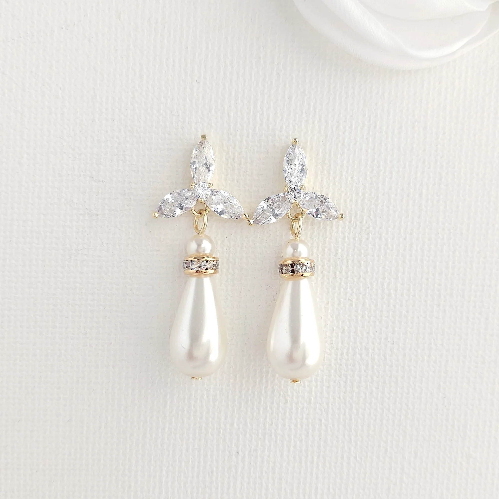 Simple Pearl Earrings for Weddings- Flora