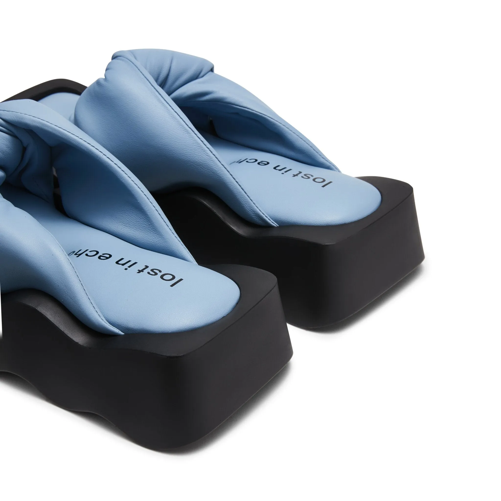 Wavy Sole Padded Knot Slippers in Blue